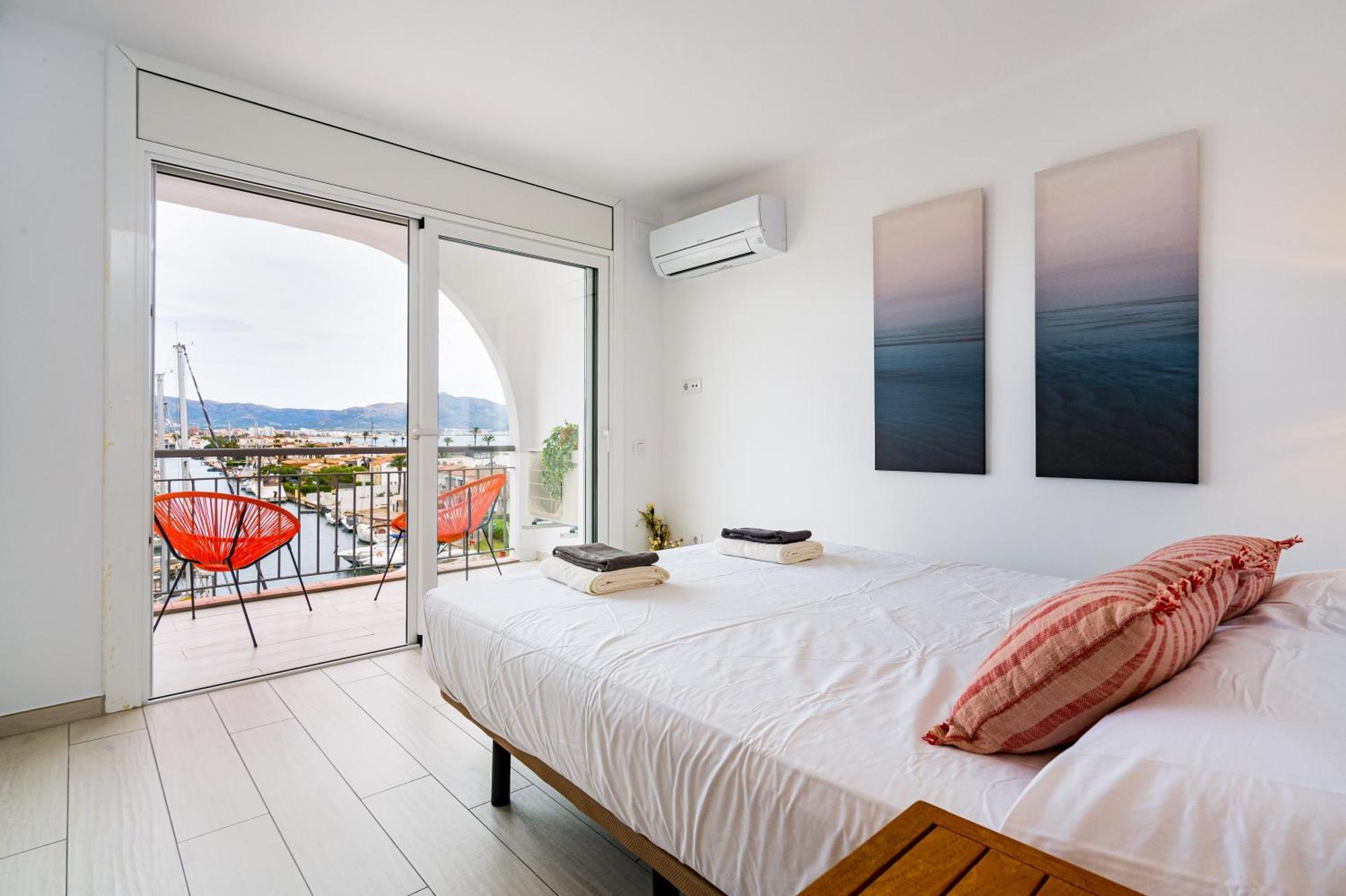 Apartamento Frente Al Canal Con Terraza 艾姆布里亚布拉瓦 外观 照片