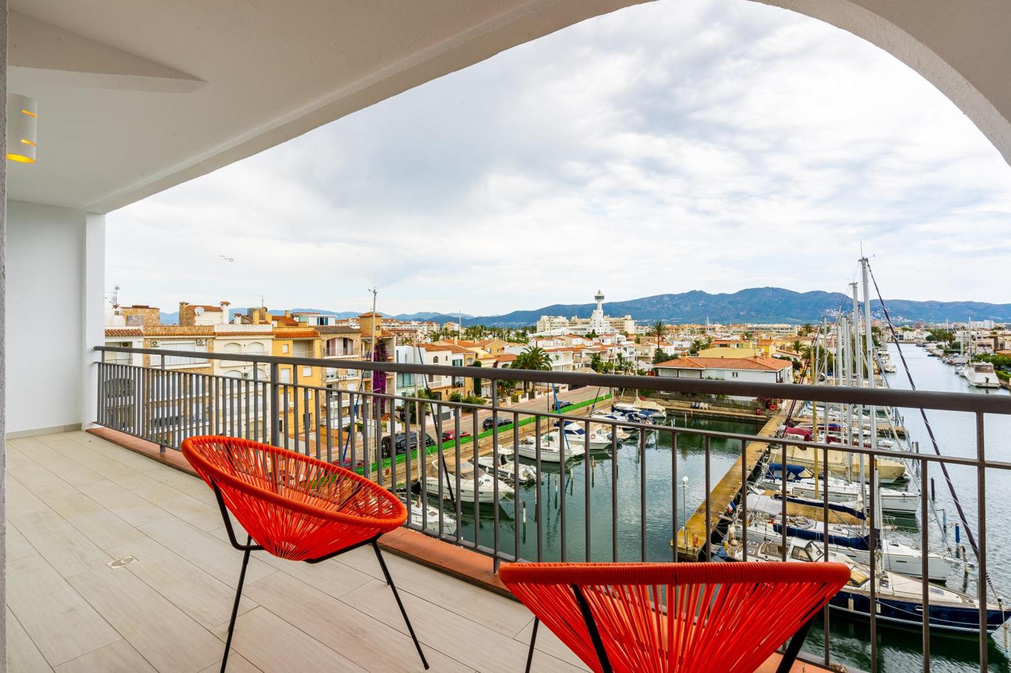 Apartamento Frente Al Canal Con Terraza 艾姆布里亚布拉瓦 外观 照片