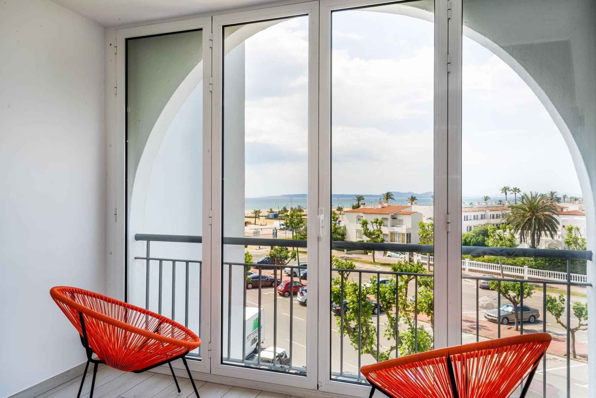 Apartamento Frente Al Canal Con Terraza 艾姆布里亚布拉瓦 外观 照片