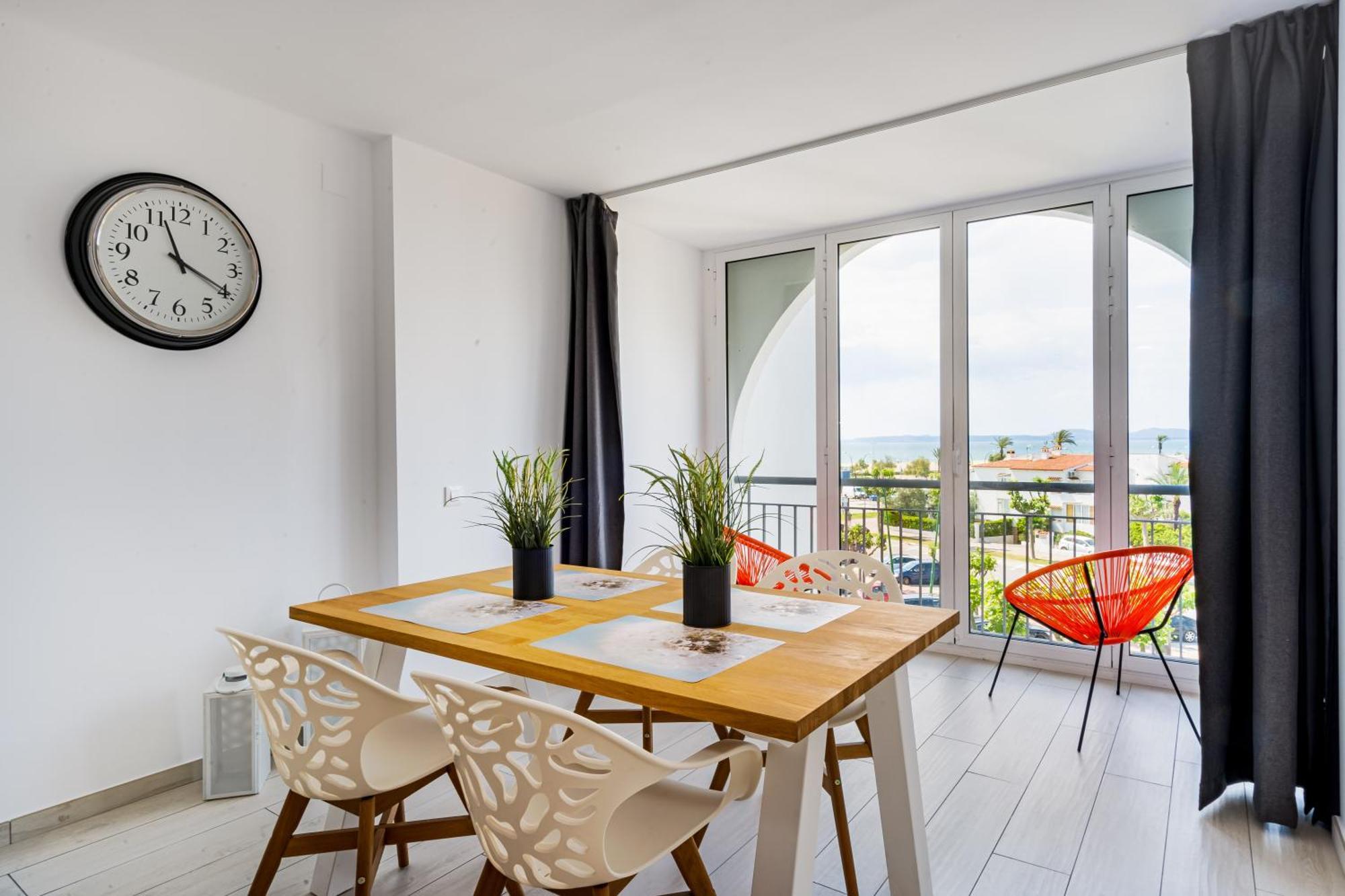 Apartamento Frente Al Canal Con Terraza 艾姆布里亚布拉瓦 外观 照片