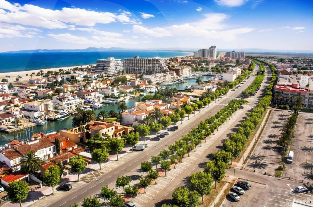 Apartamento Frente Al Canal Con Terraza 艾姆布里亚布拉瓦 外观 照片